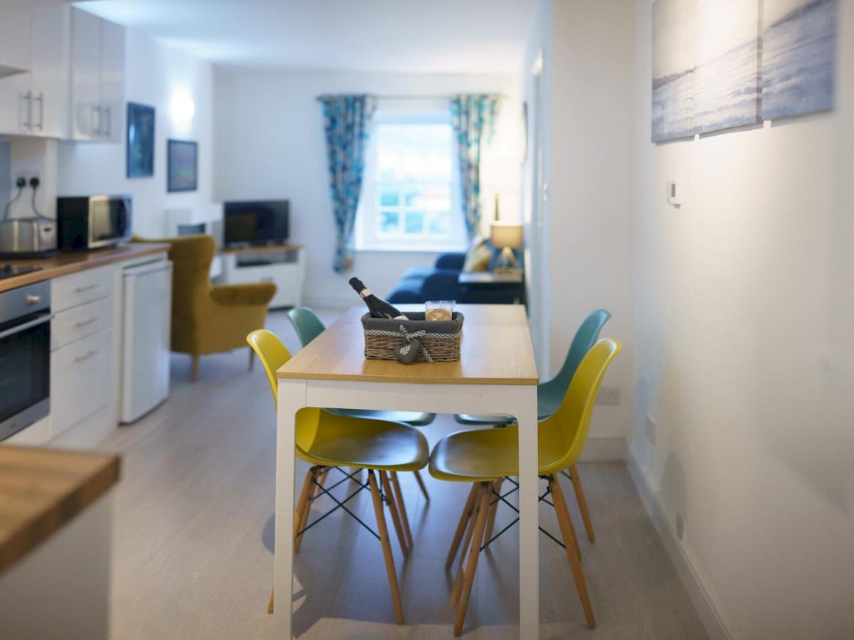 Pass The Keys Modern 2 Bed Flat Overlooking Aberaeron Harbour Екстер'єр фото