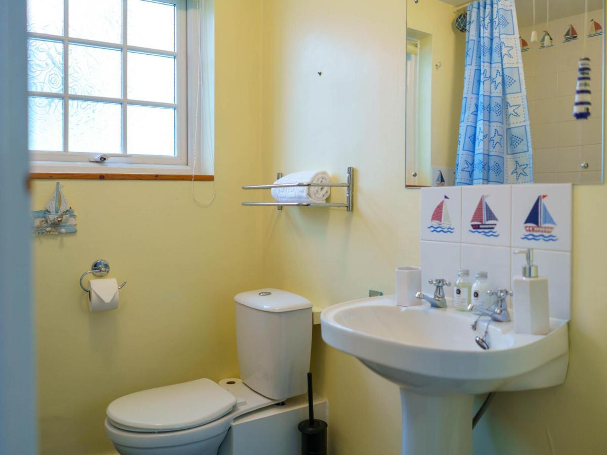 Pass The Keys Modern 2 Bed Flat Overlooking Aberaeron Harbour Екстер'єр фото