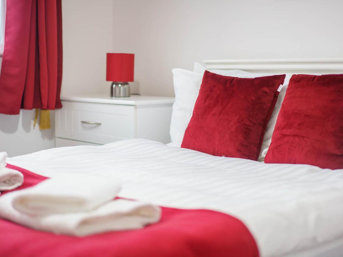 Pass The Keys Modern 2 Bed Flat Overlooking Aberaeron Harbour Екстер'єр фото