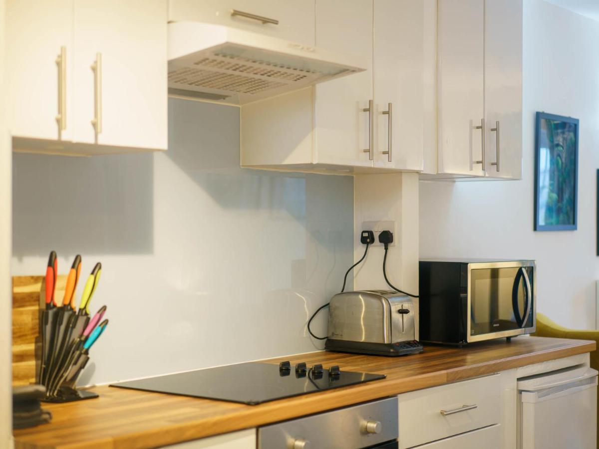 Pass The Keys Modern 2 Bed Flat Overlooking Aberaeron Harbour Екстер'єр фото