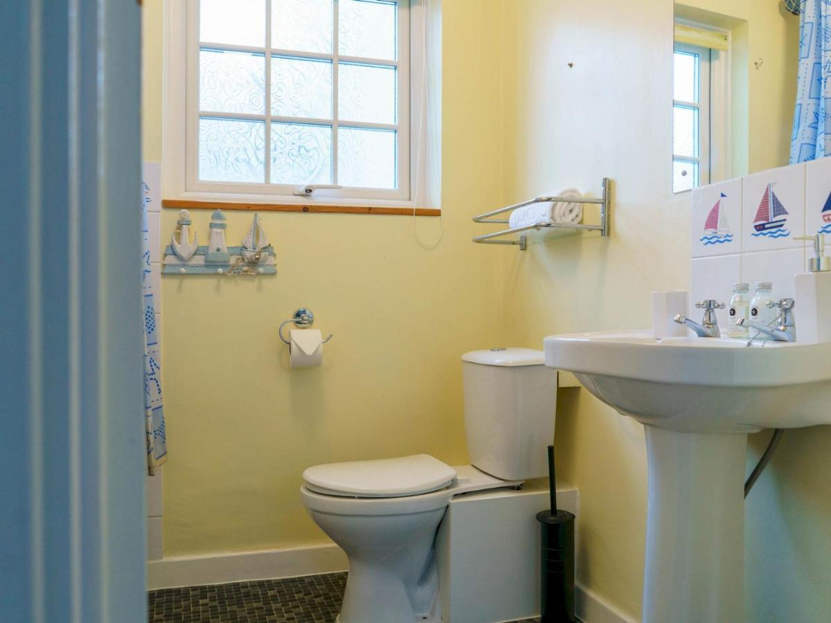 Pass The Keys Modern 2 Bed Flat Overlooking Aberaeron Harbour Екстер'єр фото